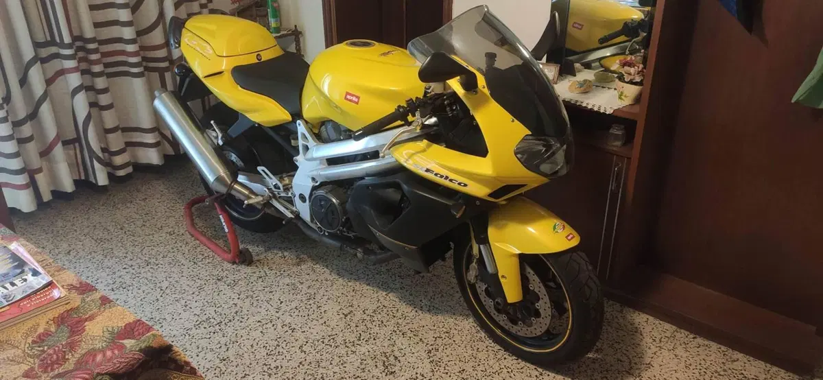 Aprilia SL 1000 Falco (2000 - 04)