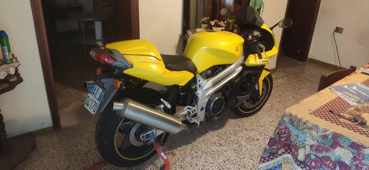 Aprilia SL 1000 Falco (2000 - 04) (3)