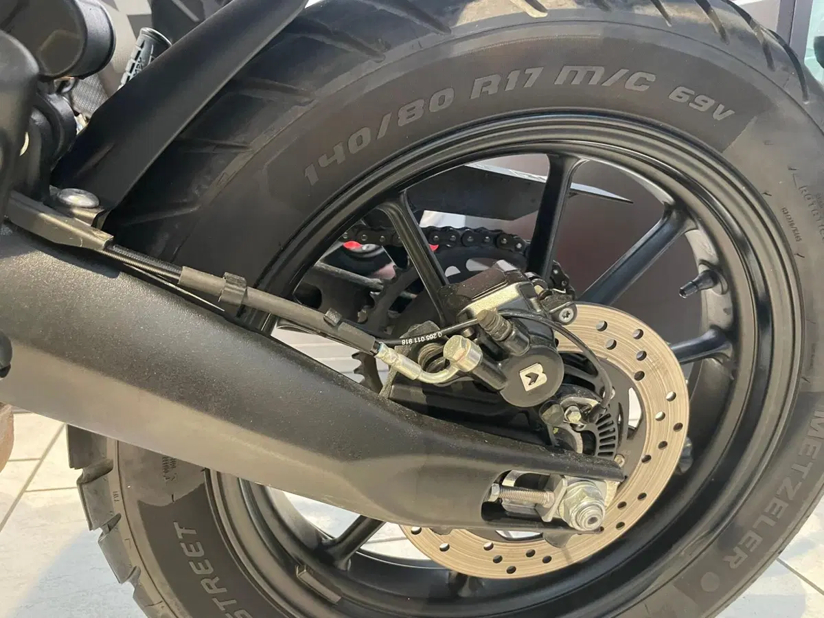 Triumph Scrambler 400 X (2024 - 26) (6)