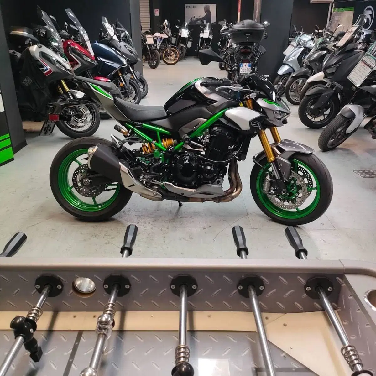 Kawasaki Z 900 SE (2025 - 26) (6)