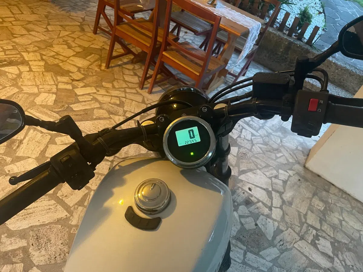 Yamaha XV 950 (2014 - 16) (9)