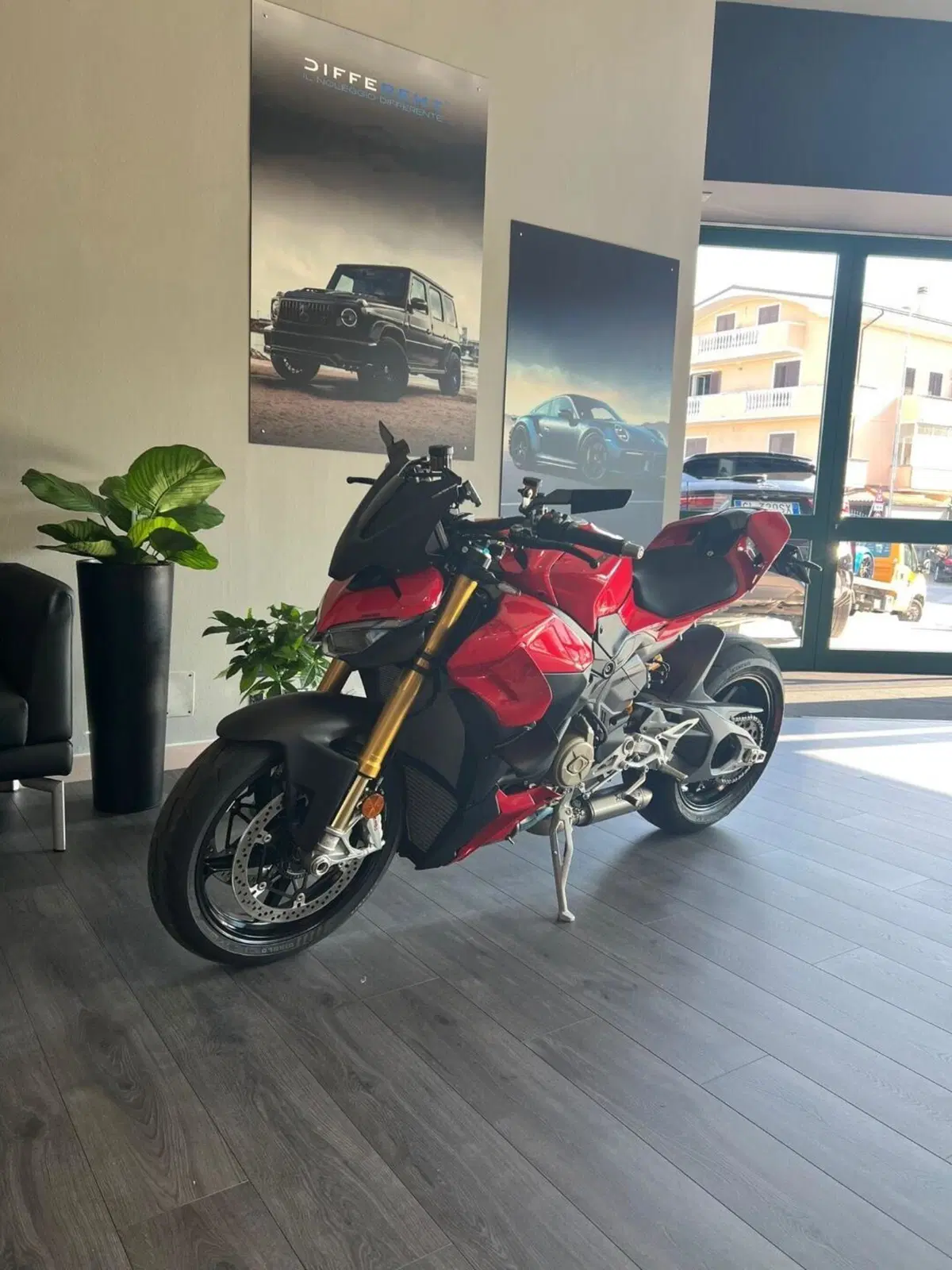 Ducati Streetfighter V4 S (2025 - 26) (2)