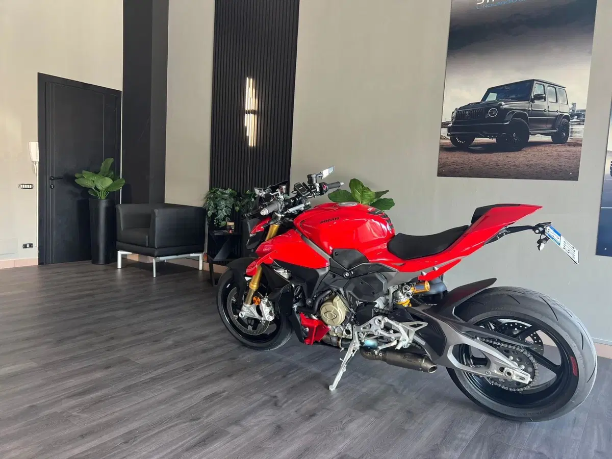 Ducati Streetfighter V4 S (2025 - 26) (4)
