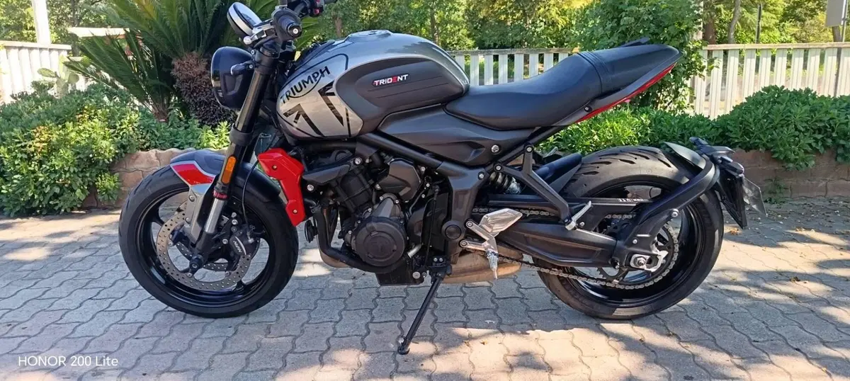 Triumph Trident 660 (2021 - 24) (2)