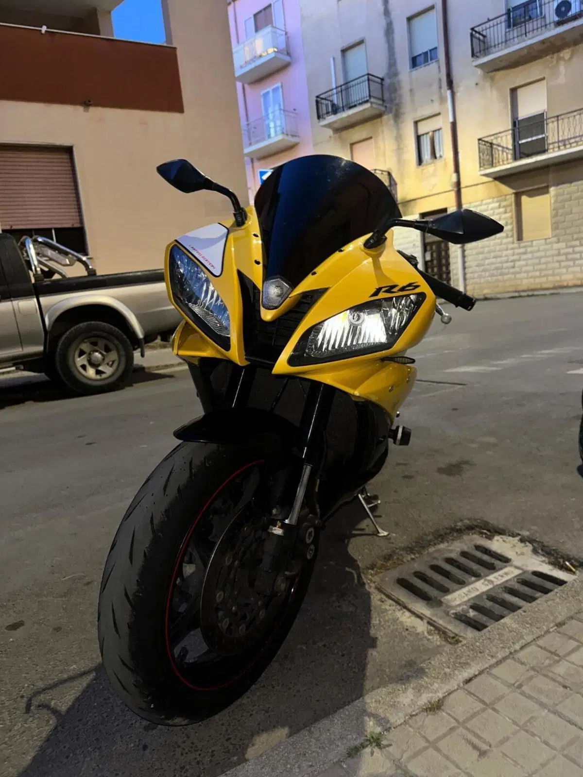Yamaha YZF R6 (2006 - 07) (3)
