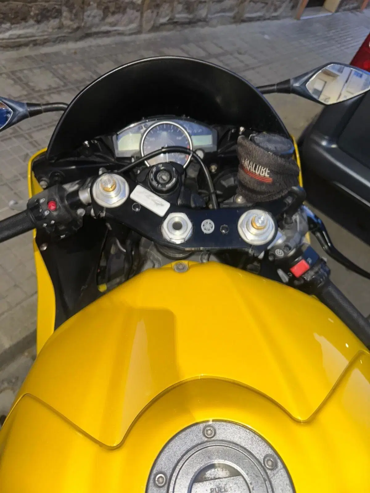 Yamaha YZF R6 (2006 - 07) (5)