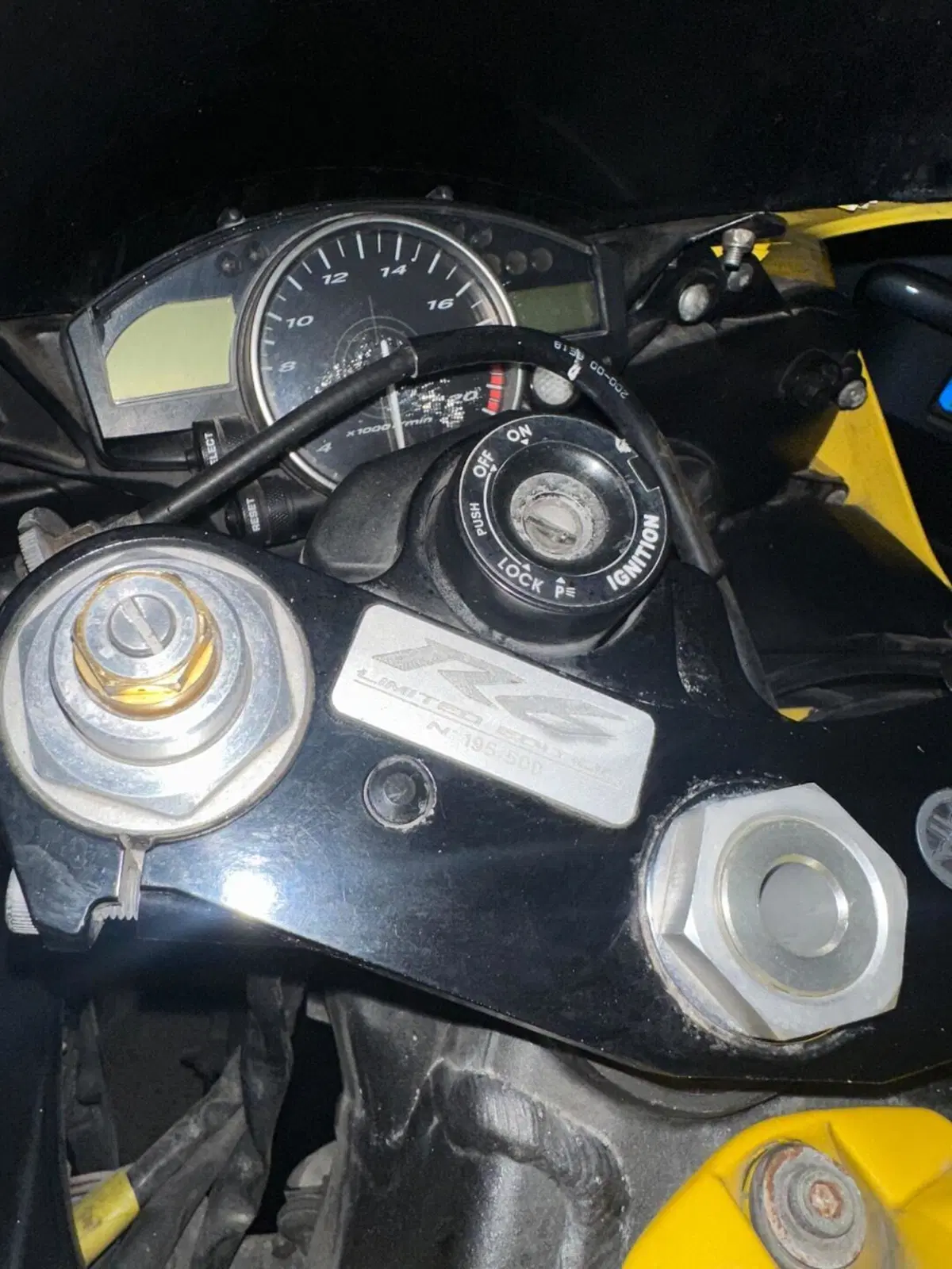 Yamaha YZF R6 (2006 - 07) (6)
