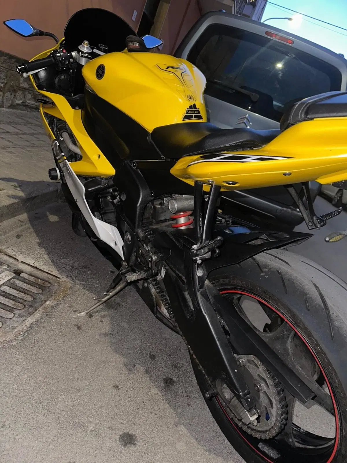 Yamaha YZF R6 (2006 - 07) (7)