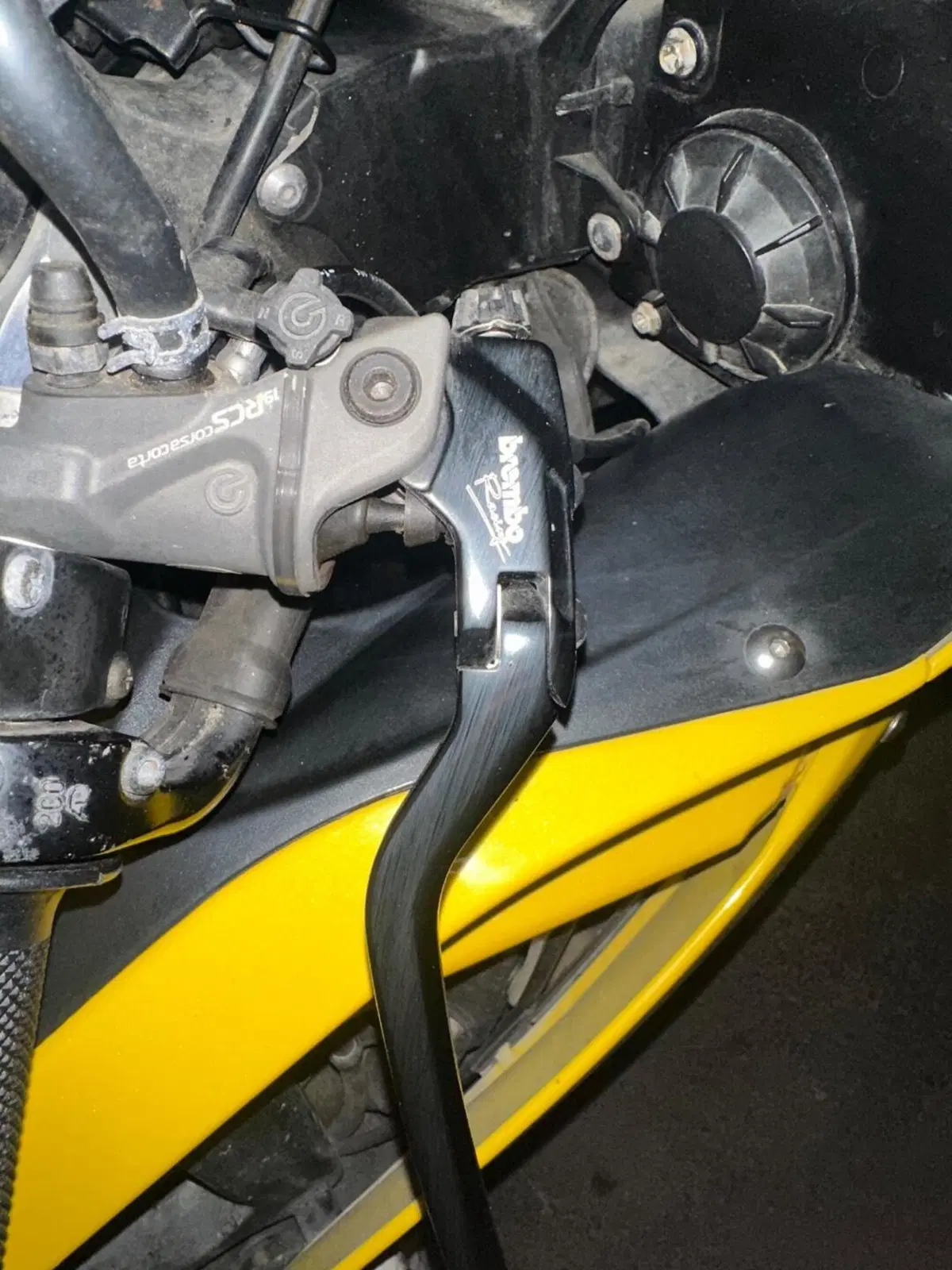 Yamaha YZF R6 (2006 - 07) (10)