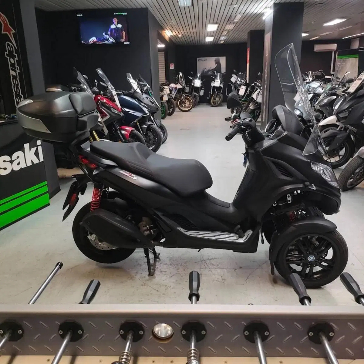 Piaggio MP3 300 ABS Hpe (2021 - 24) (5)