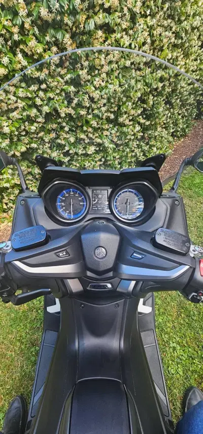 Yamaha T-Max 560 Tech Max (2021) usata