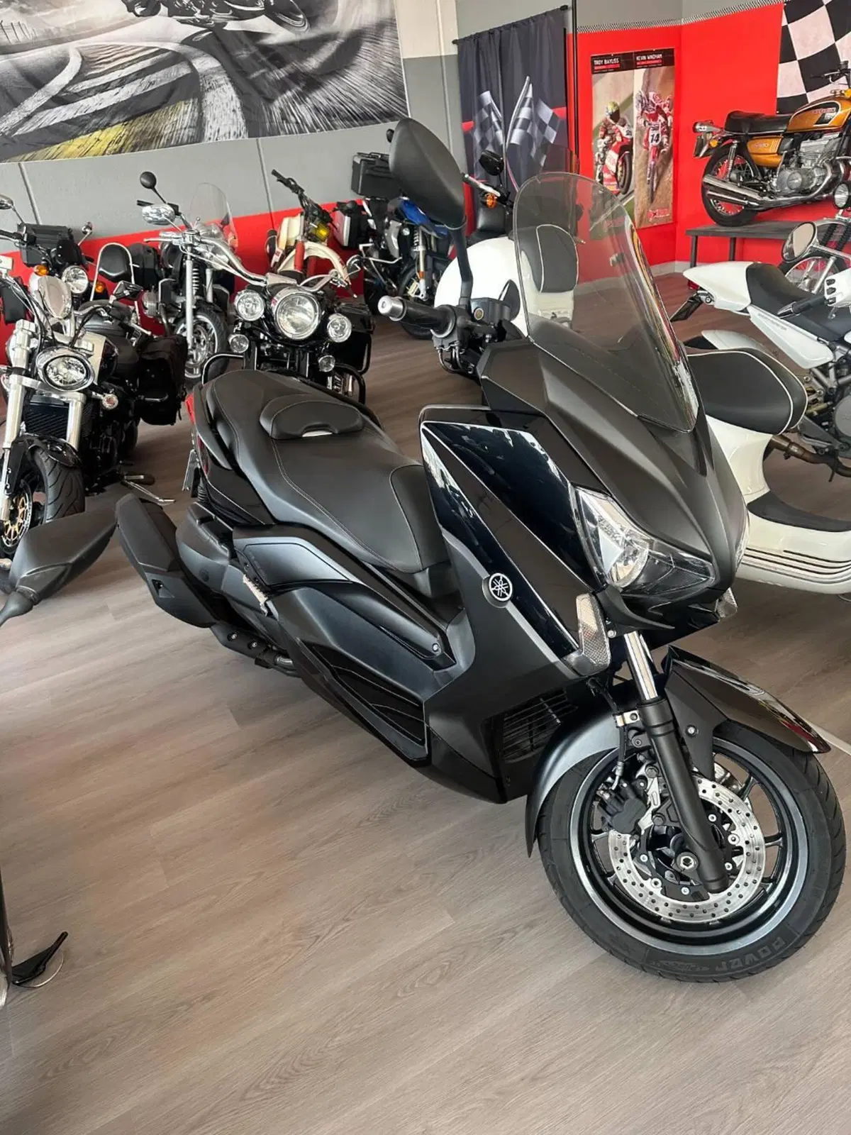 Yamaha X-Max 400 (2013 - 16) (2)