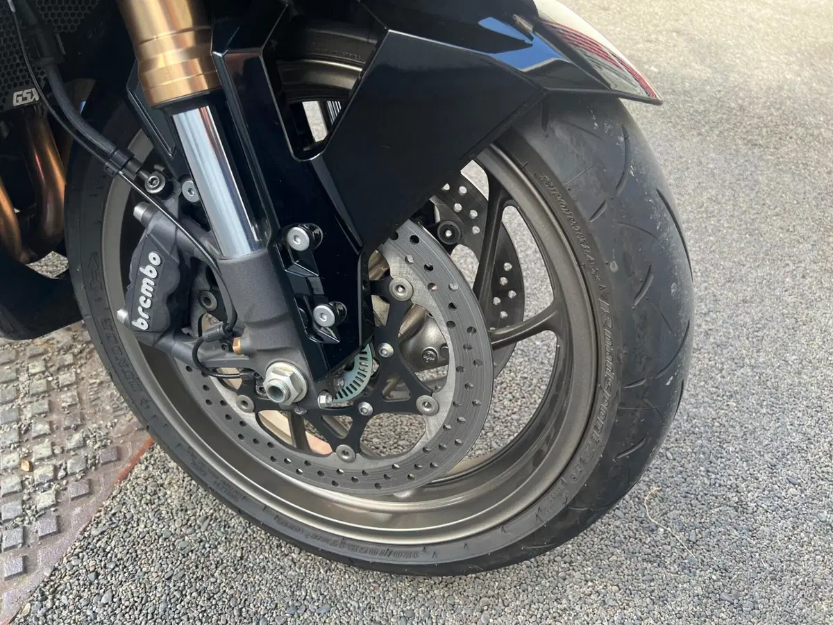 Suzuki GSX-S1000GT (2022 - 24) (19)