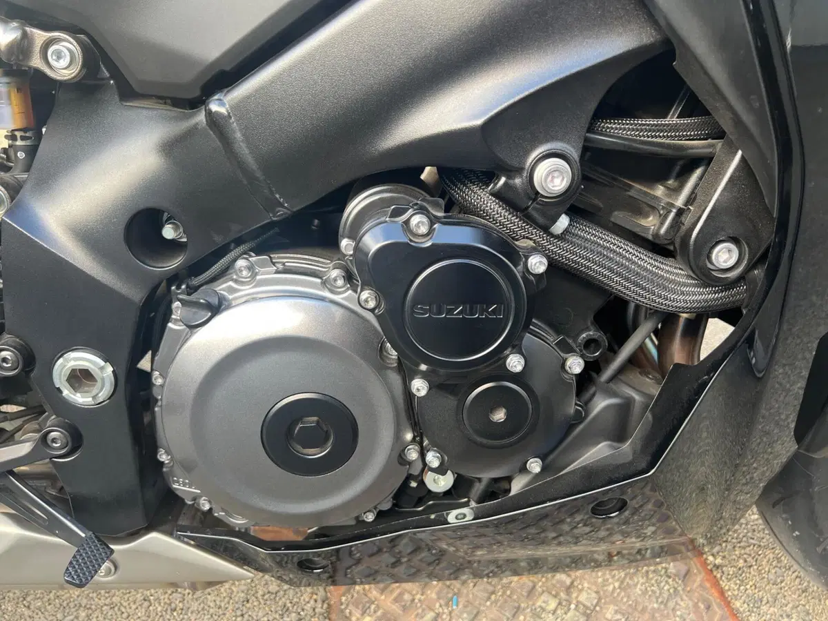 Suzuki GSX-S1000GT (2022 - 24) (16)