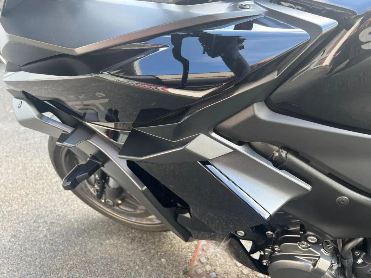 Suzuki GSX-S1000GT (2022 - 24) (9)