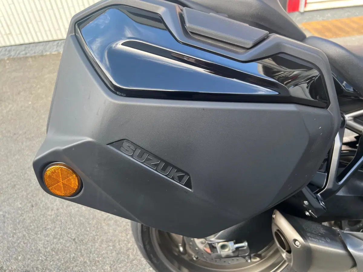 Suzuki GSX-S1000GT (2022 - 24) (12)