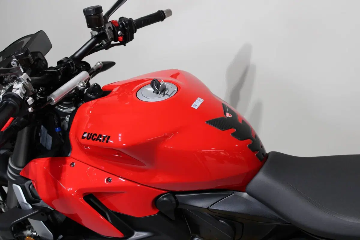 Ducati Streetfighter V2 (2022 - 24) (5)