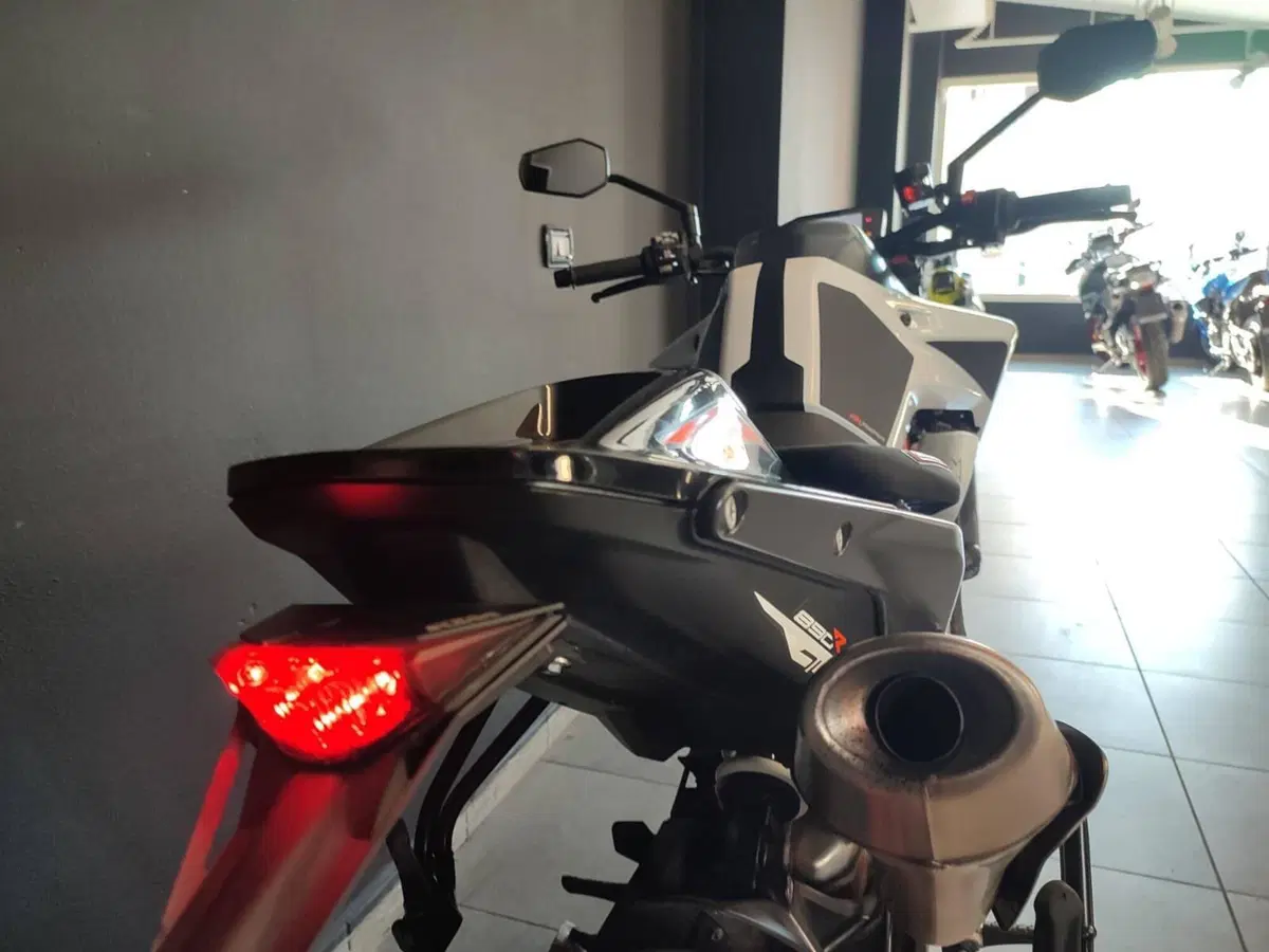 KTM 890 Duke (2021 - 23) (7)