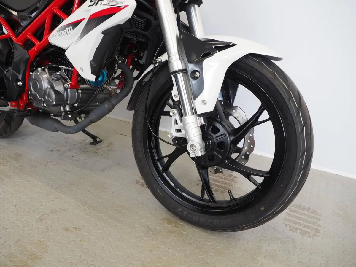 Benelli BN 125 (2021 - 25) (6)