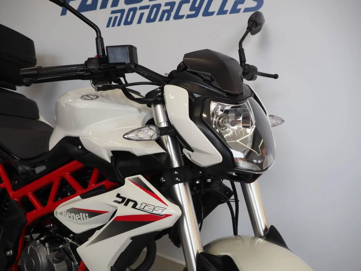 Benelli BN 125 (2021 - 25) (7)