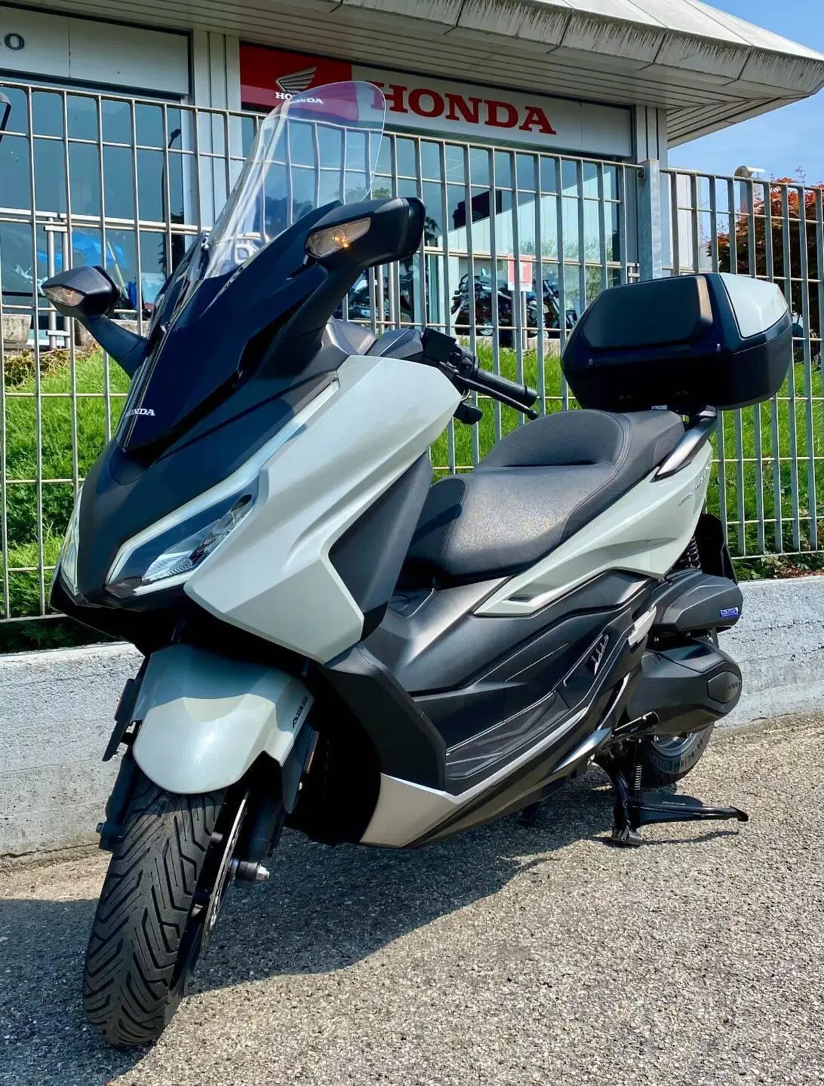 Honda Forza 350 Deluxe (2022 - 24) (2)