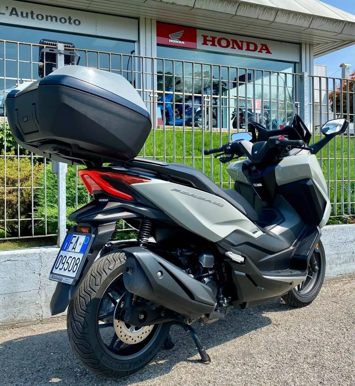 Honda Forza 350 Deluxe (2022 - 24) (4)