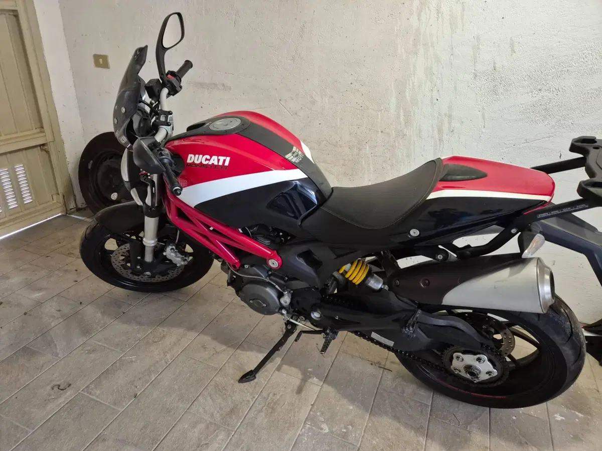 Ducati Monster 796 (2010 - 13) (5)