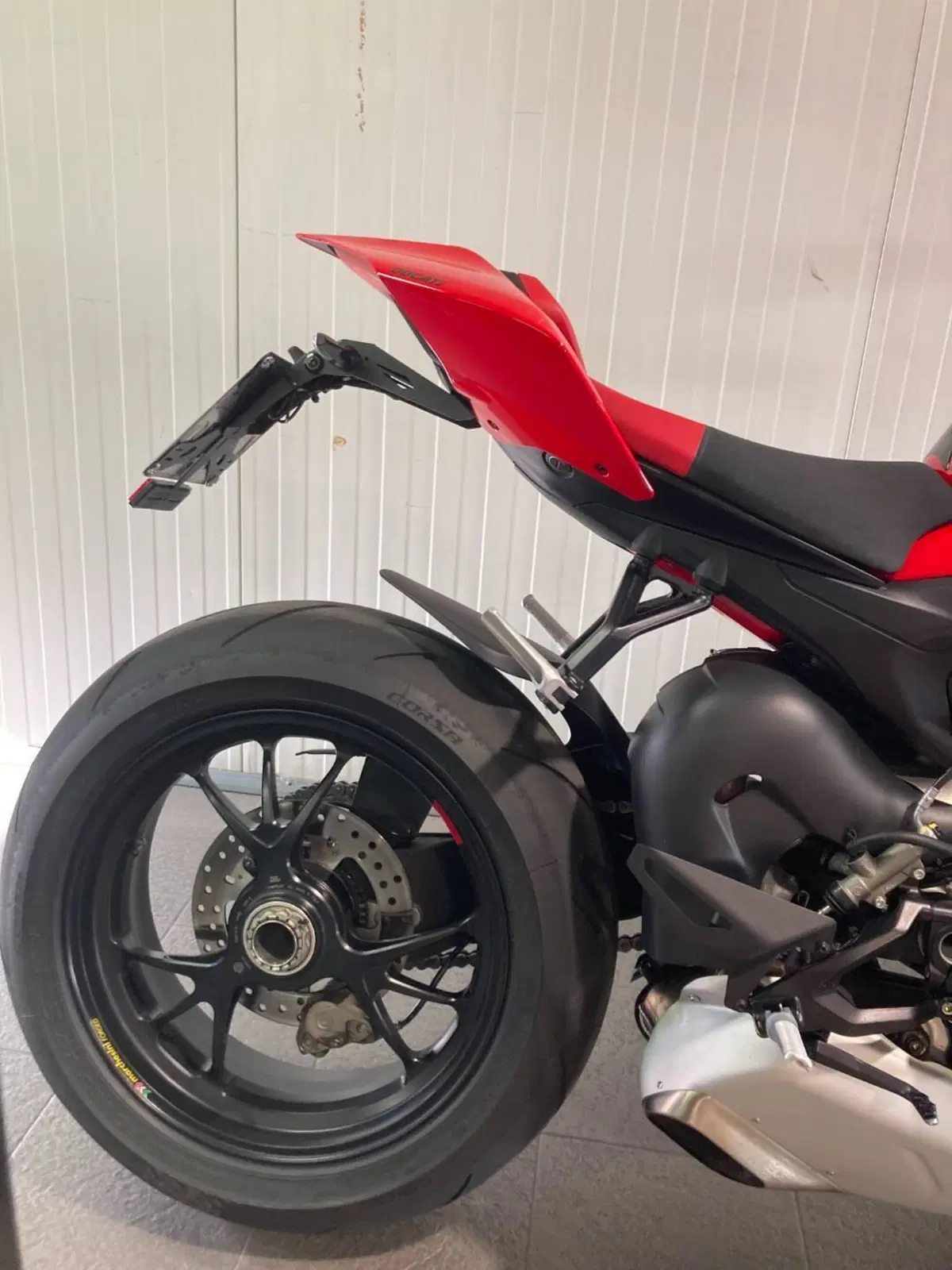 Ducati Streetfighter V4 S (2023 - 24) (2)