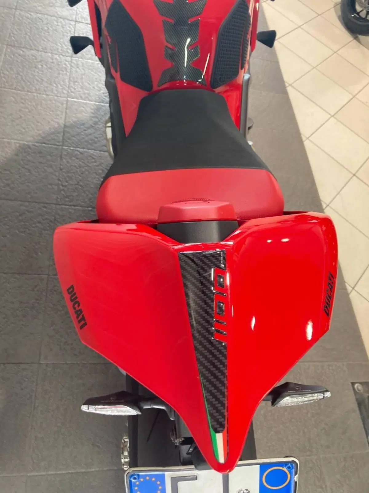 Ducati Streetfighter V4 S (2023 - 24) (5)