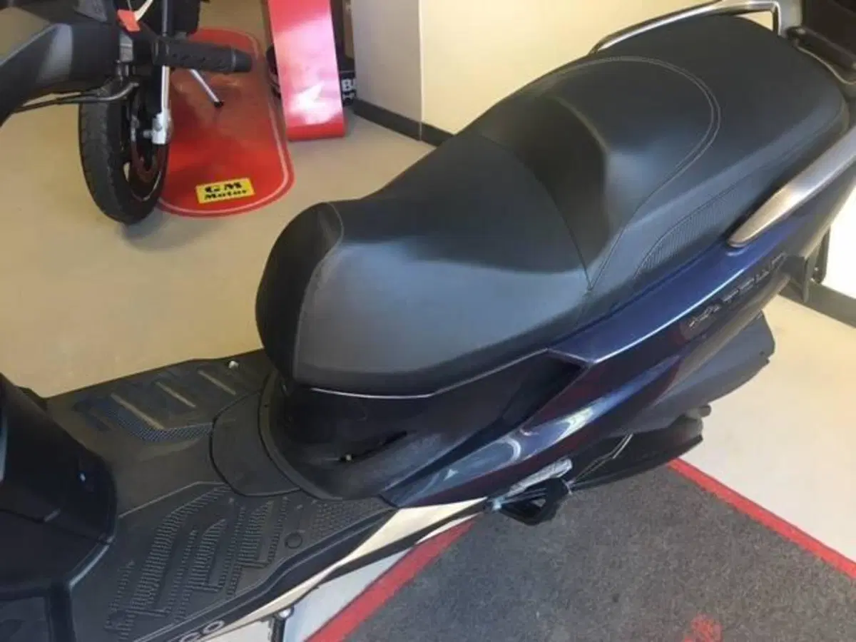 Kymco X-Town 300i (2021 - 24) (5)