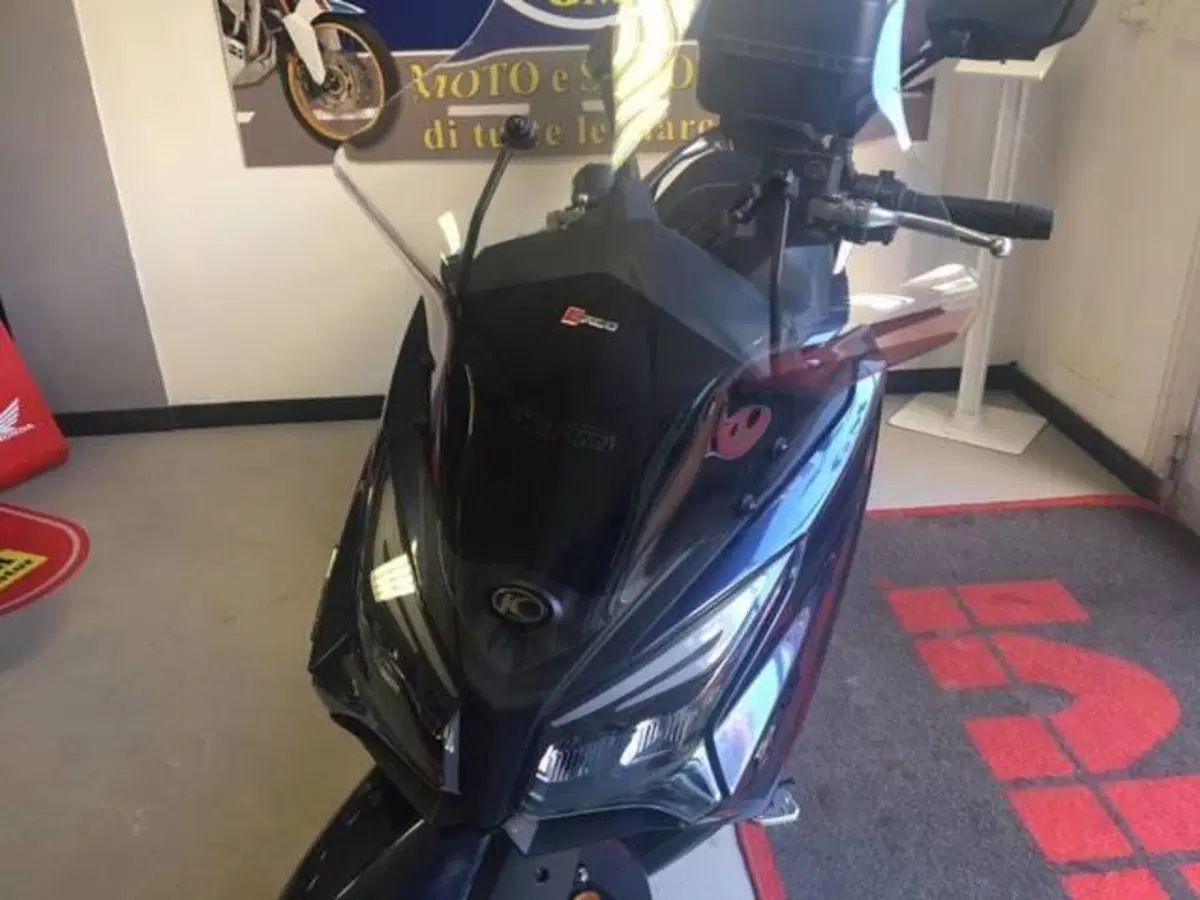 Kymco X-Town 300i (2021 - 24) (6)