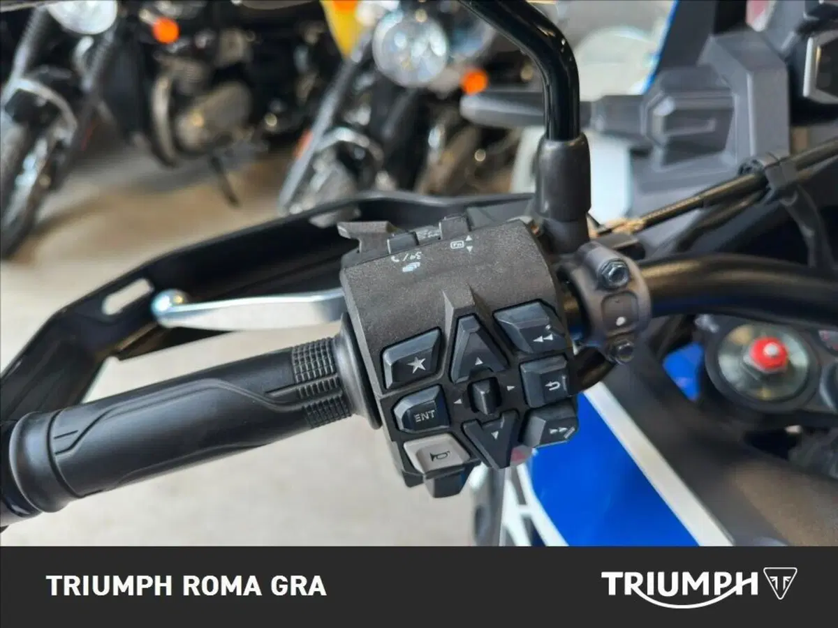 Honda Africa Twin CRF 1100L Urban (2022 - 23) (19)