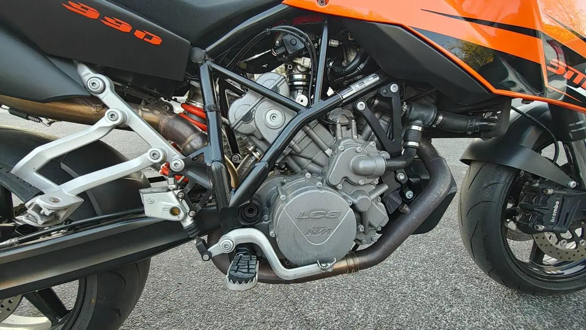 KTM 990 Supermoto T (2009 - 11) (4)