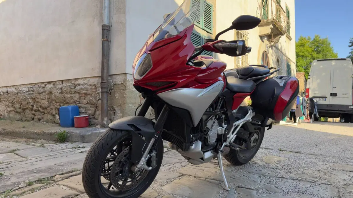 MV Agusta Turismo Veloce 800 (2014 - 16) (4)