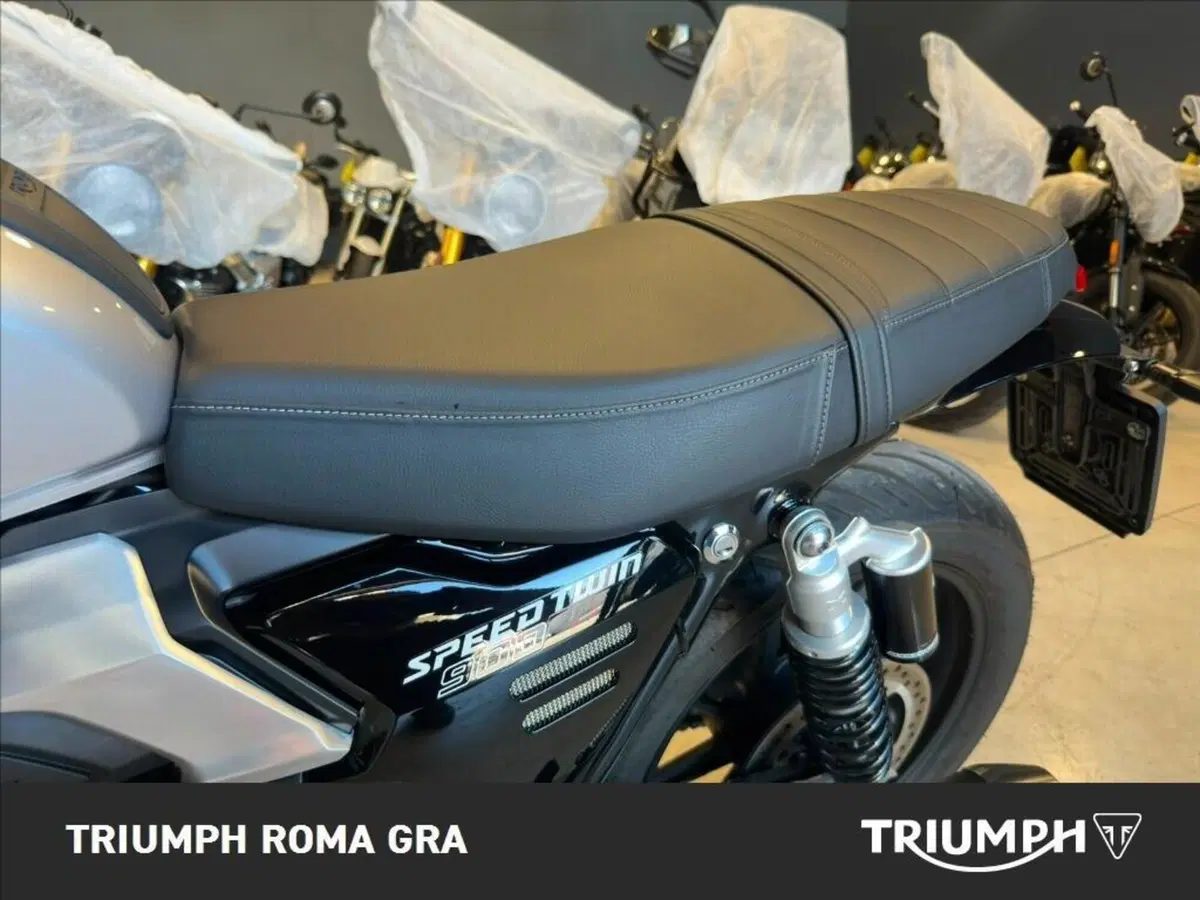 Triumph Speed Twin 900 (2025 - 26) (15)