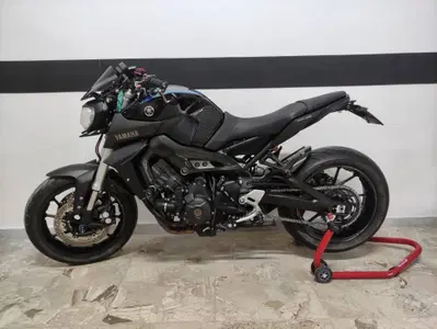Yamaha MT-09 (2013 - 15) usata