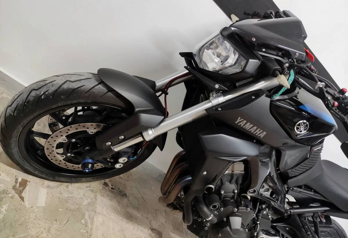 Yamaha MT-09 (2013 - 15) (4)