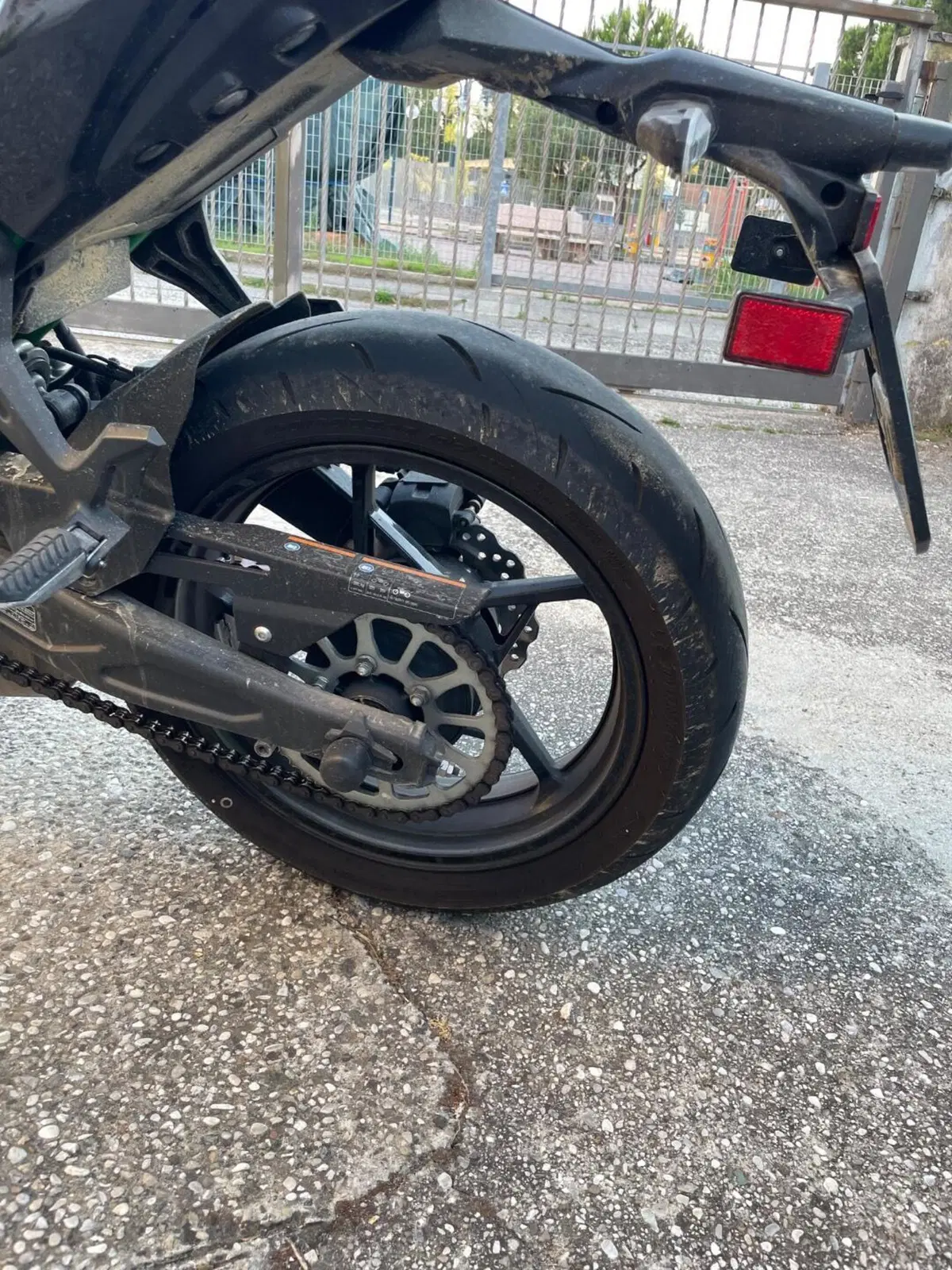 Kawasaki Z 650 (2025 - 26) (7)