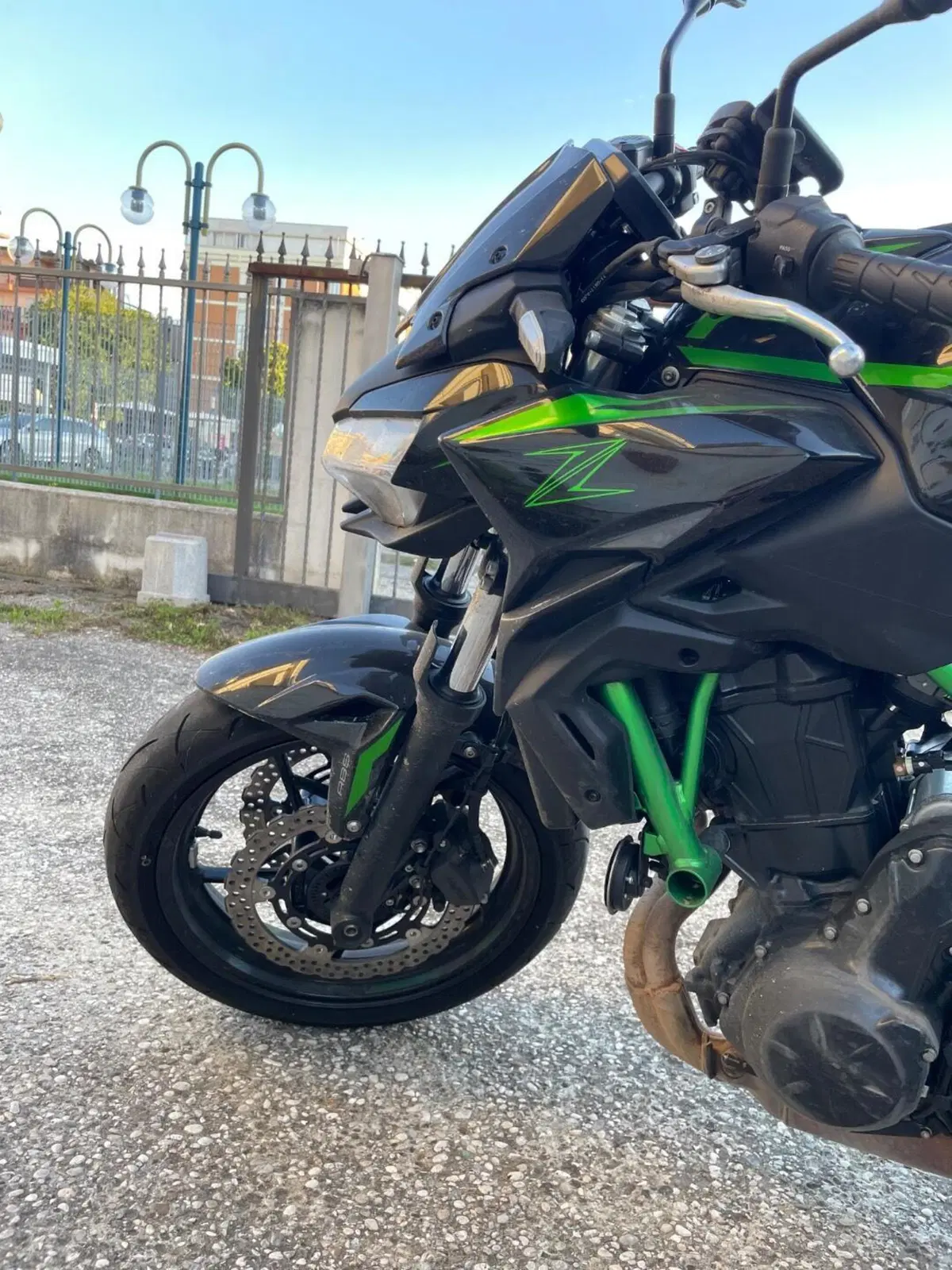 Kawasaki Z 650 (2025 - 26) (9)