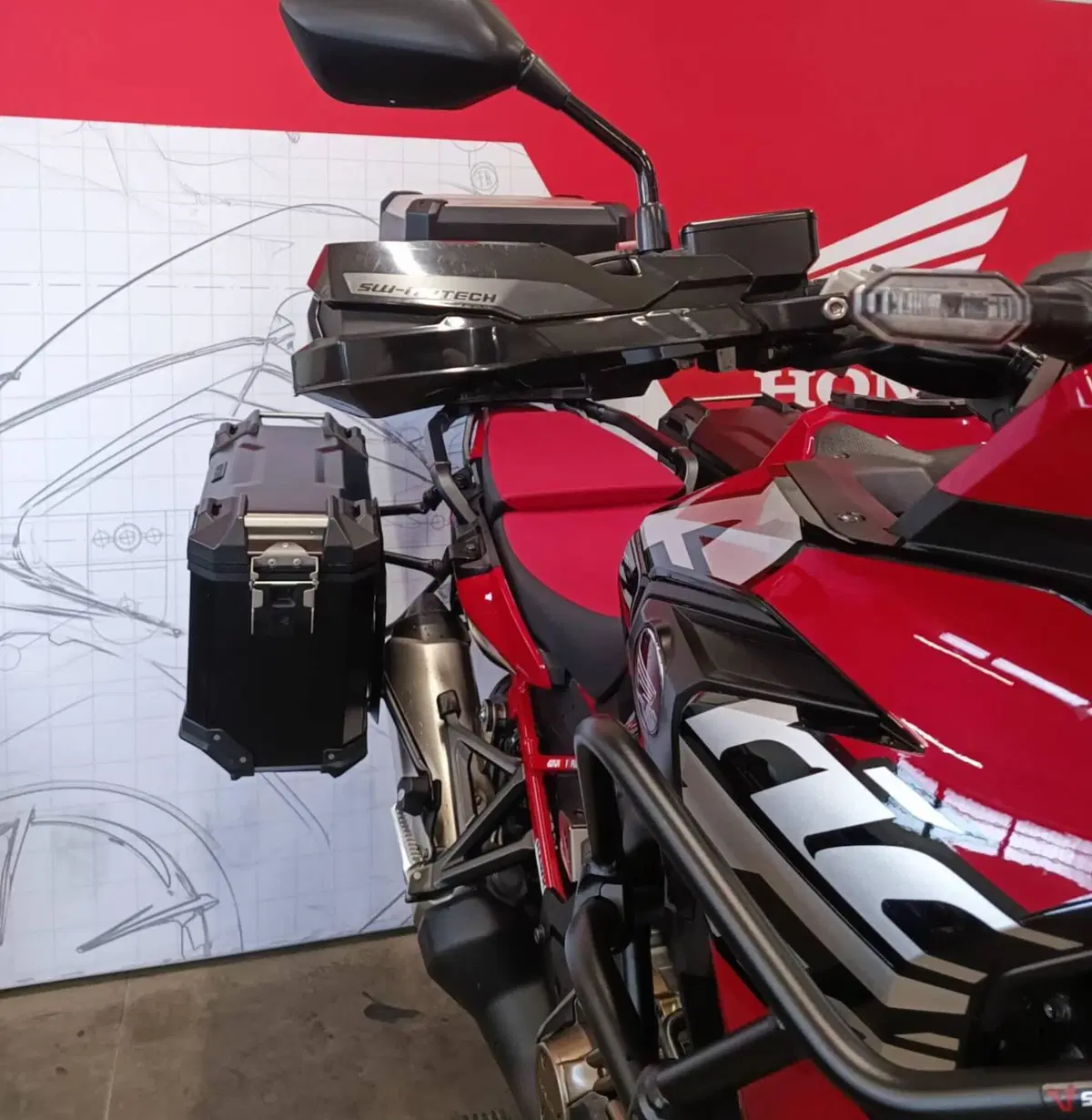 Honda Africa Twin CRF 1100L DCT (2022 - 23) (8)