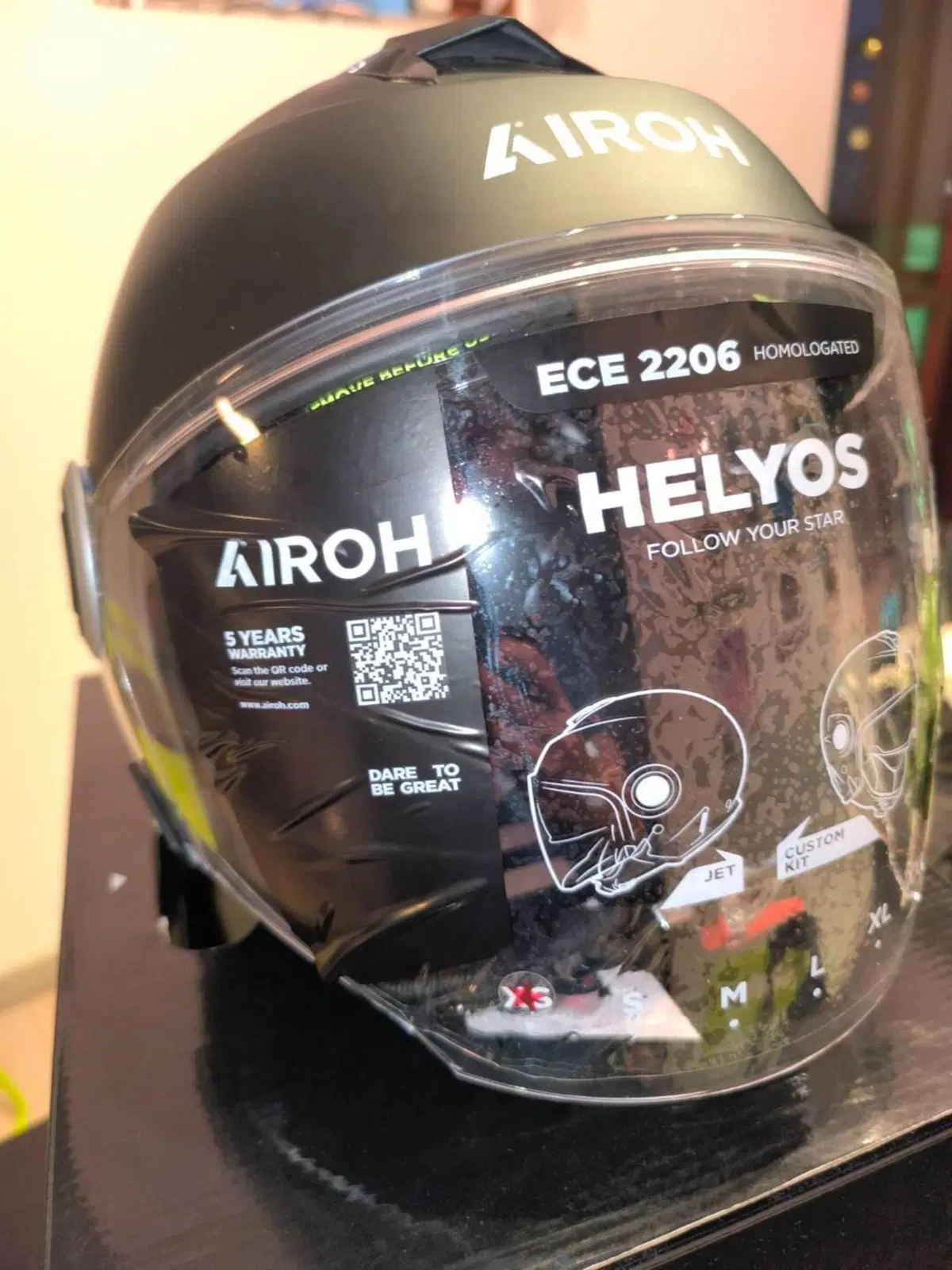 Casco demi jet Airoh Helyos nero xs