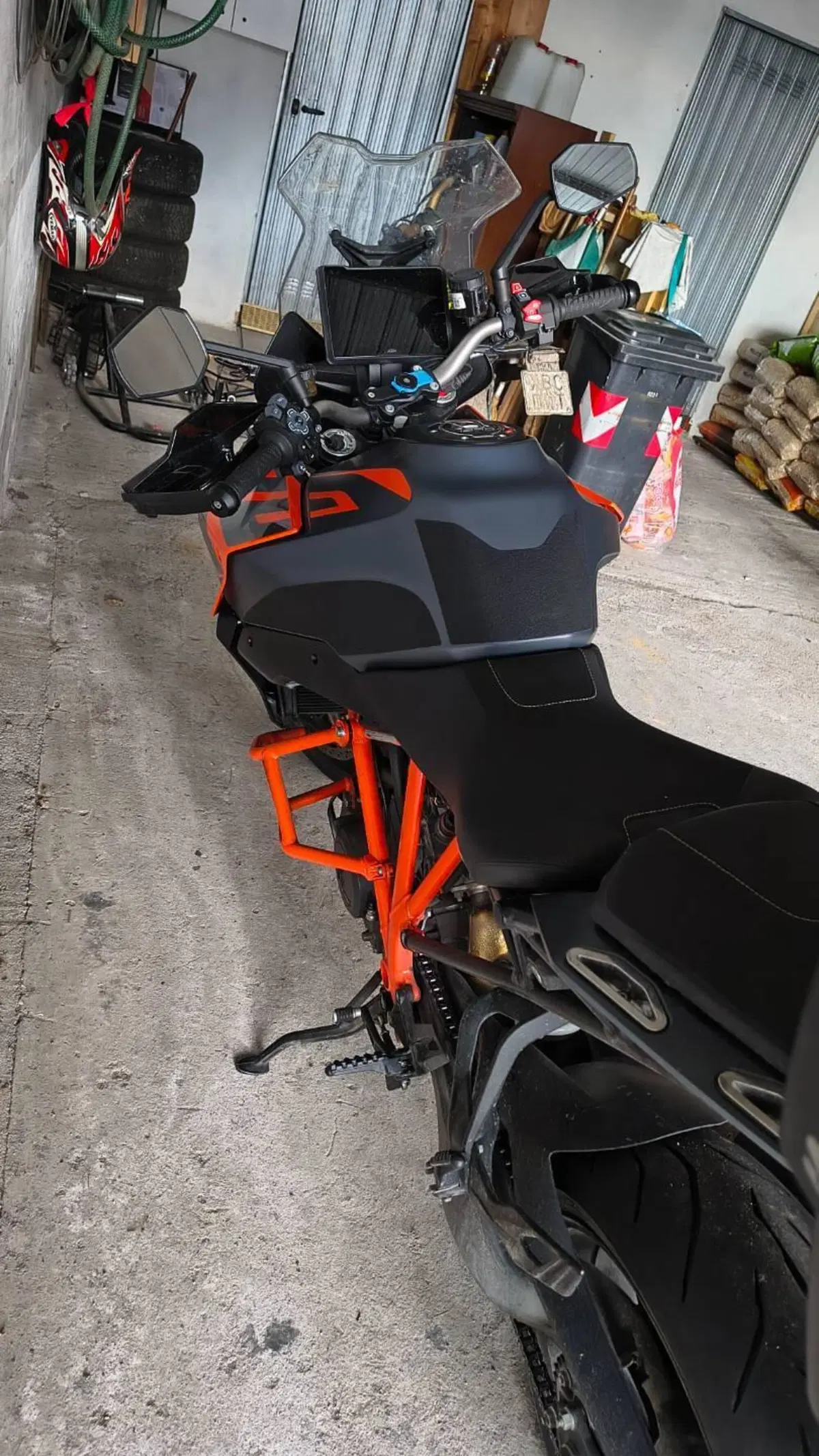 KTM 1290 Super Duke GT (2022 - 25) (7)