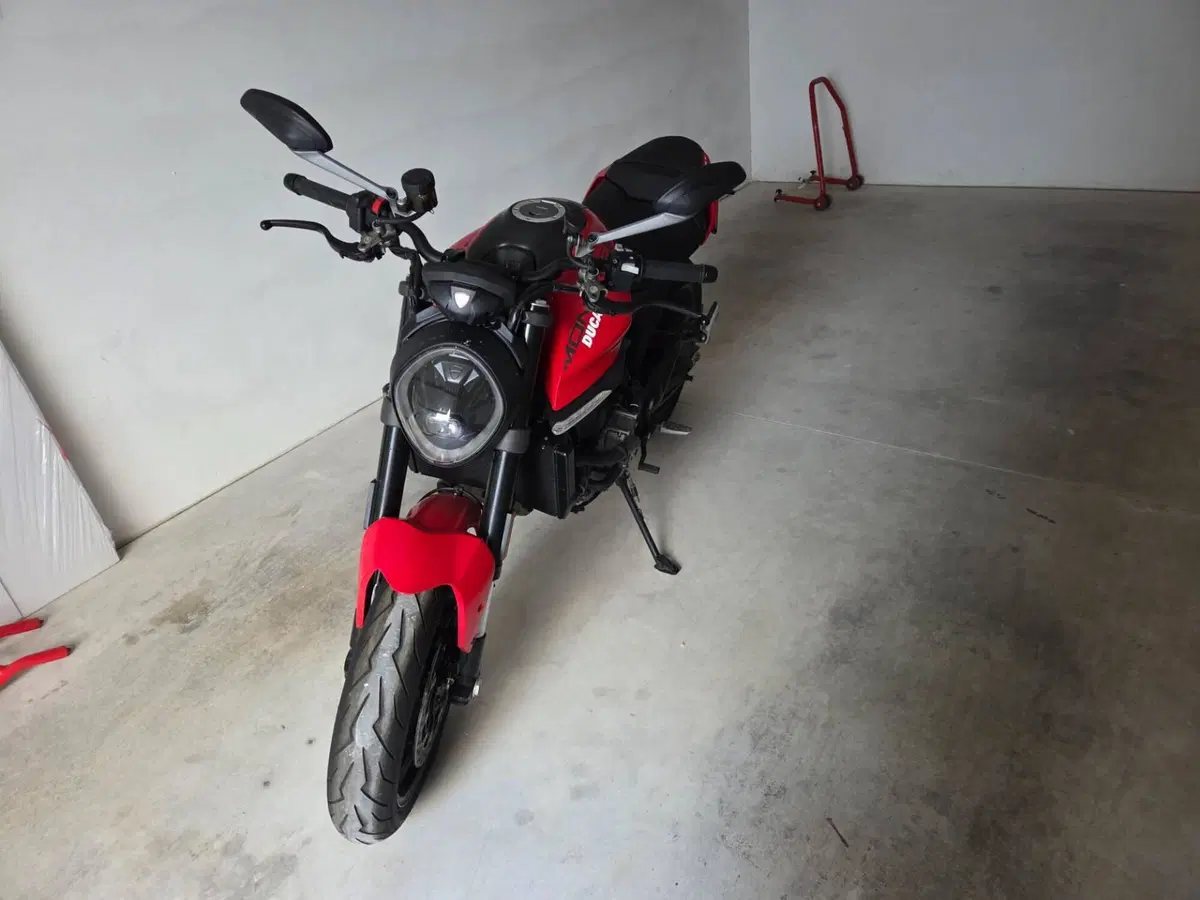Ducati Monster 937 (2021 - 25) (3)