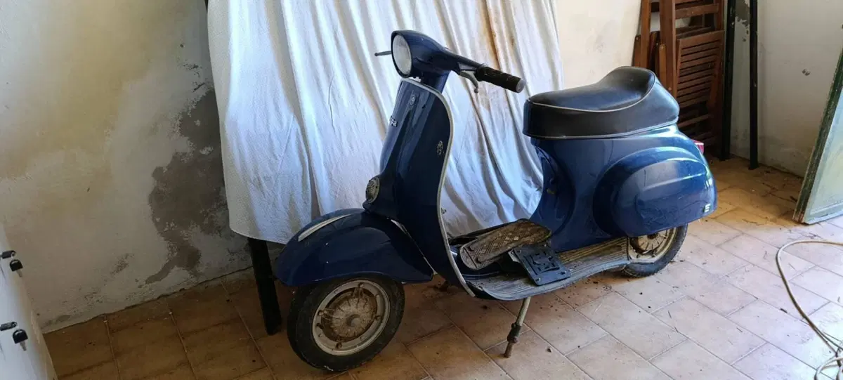 Piaggio Vespa 50 R (2)