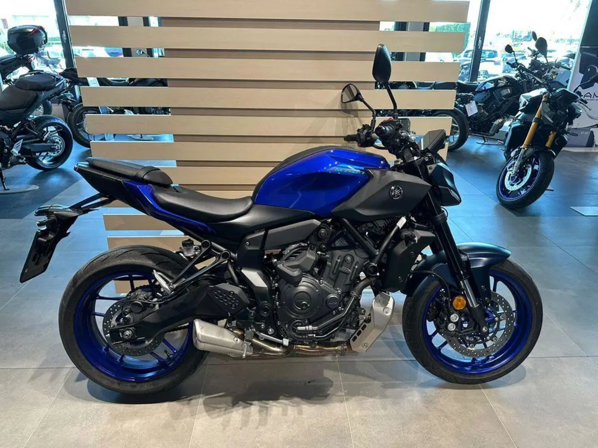 Yamaha MT-07 Y-AMT (2025 - 26) (5)