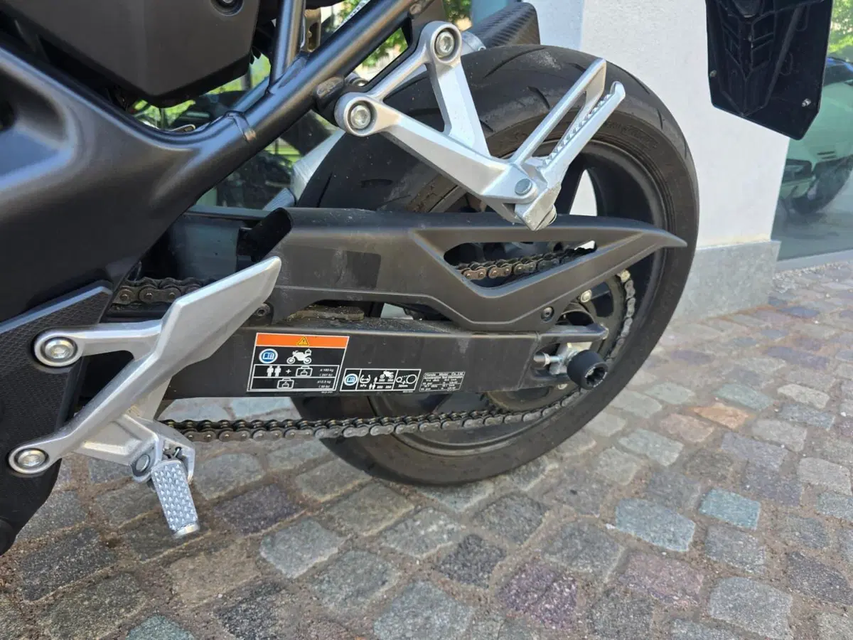 Honda CB 750 Hornet (2023 - 24) (6)
