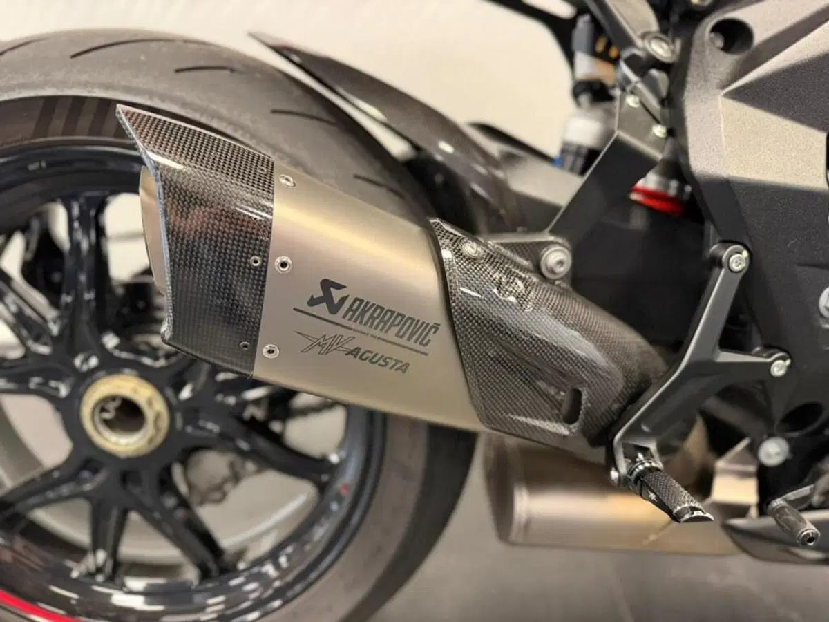 MV Agusta Dragster 800 RR SCS (2021 - 25) (6)