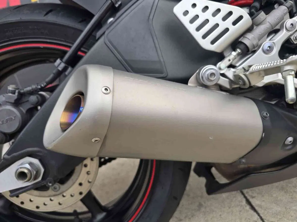 Yamaha YZF R6 (2008 - 09) (10)