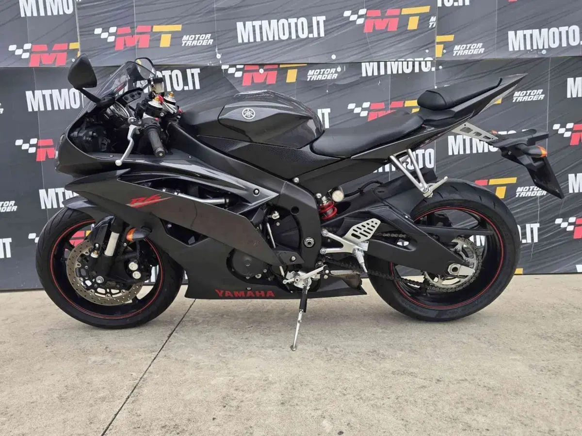 Yamaha YZF R6 (2008 - 09) (2)