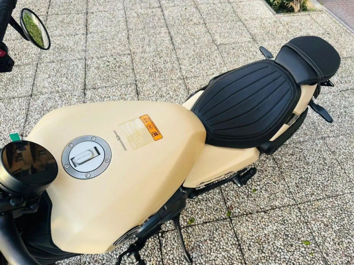 Benelli Leoncino 400 Bobber (2026) (10)
